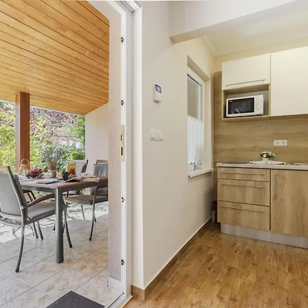 Wild Grape By Interhome