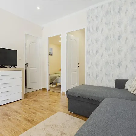 Wild Grape By Interhome