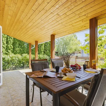 Wild Grape By Interhome Balatonmáriafürdő